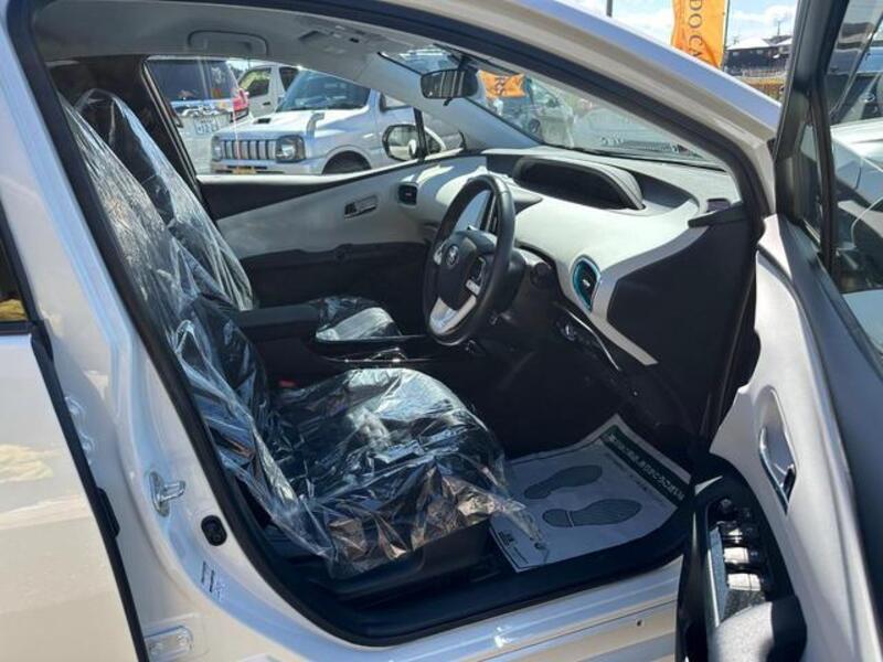 PRIUS PHV