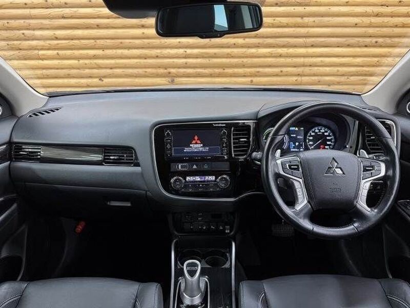 OUTLANDER PHEV
