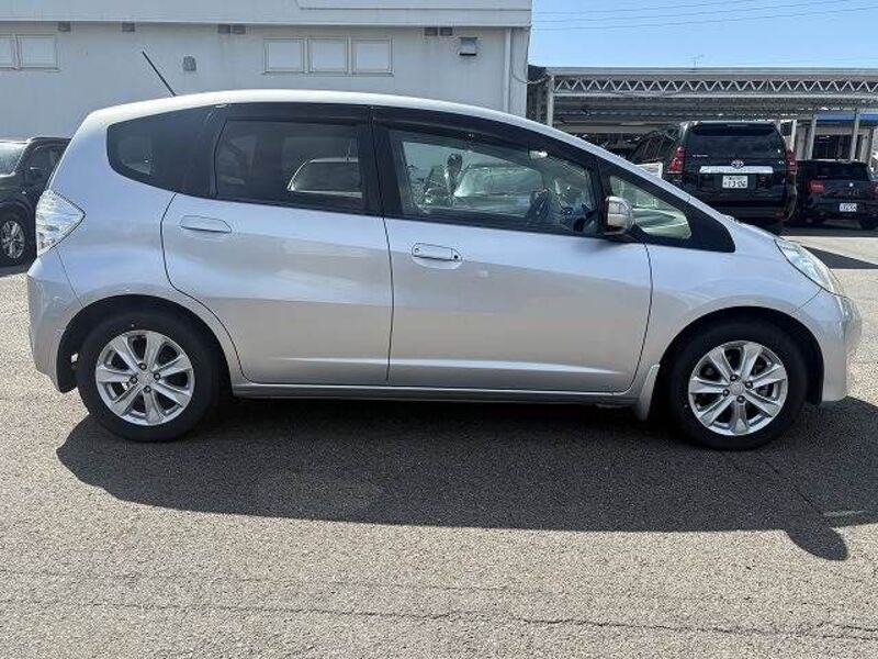 FIT HYBRID
