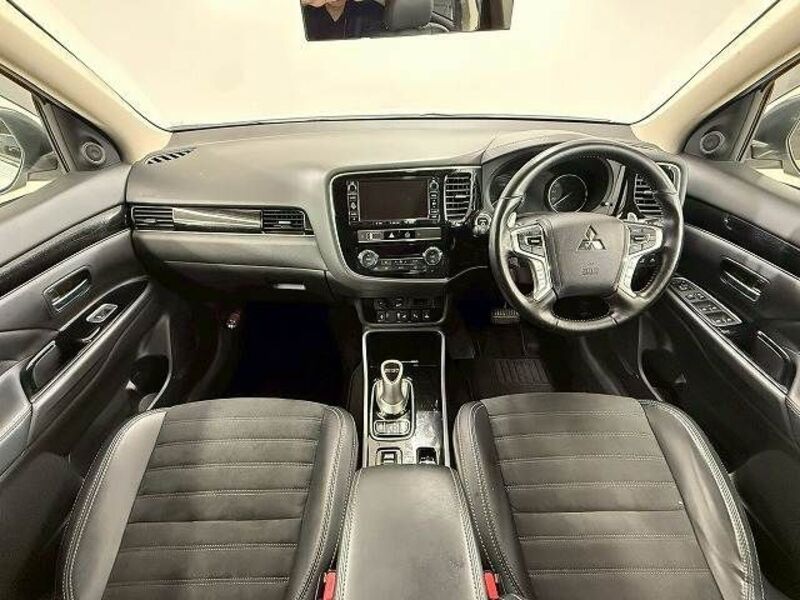 OUTLANDER PHEV