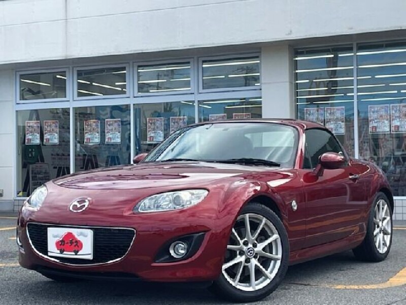 ROADSTER-0