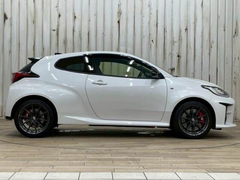 GR YARIS