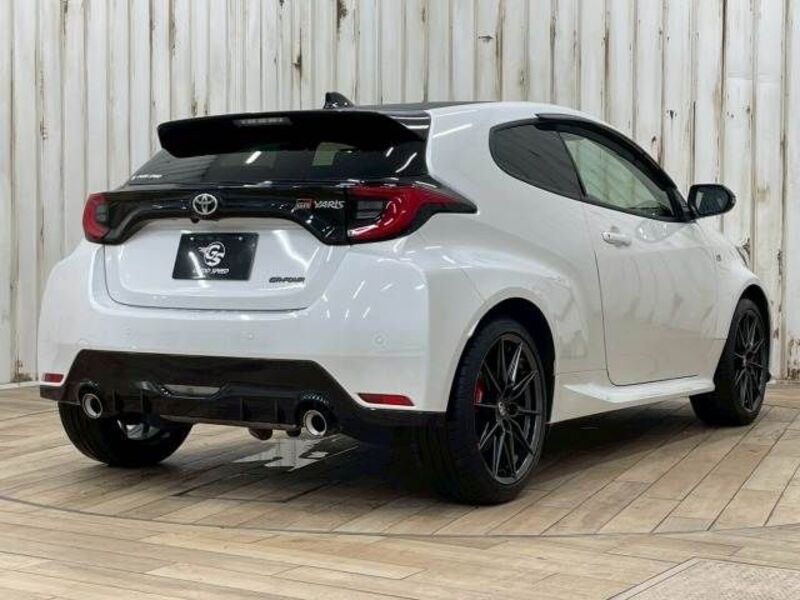 GR YARIS