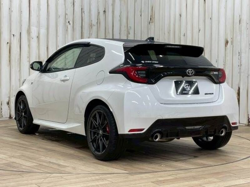 GR YARIS