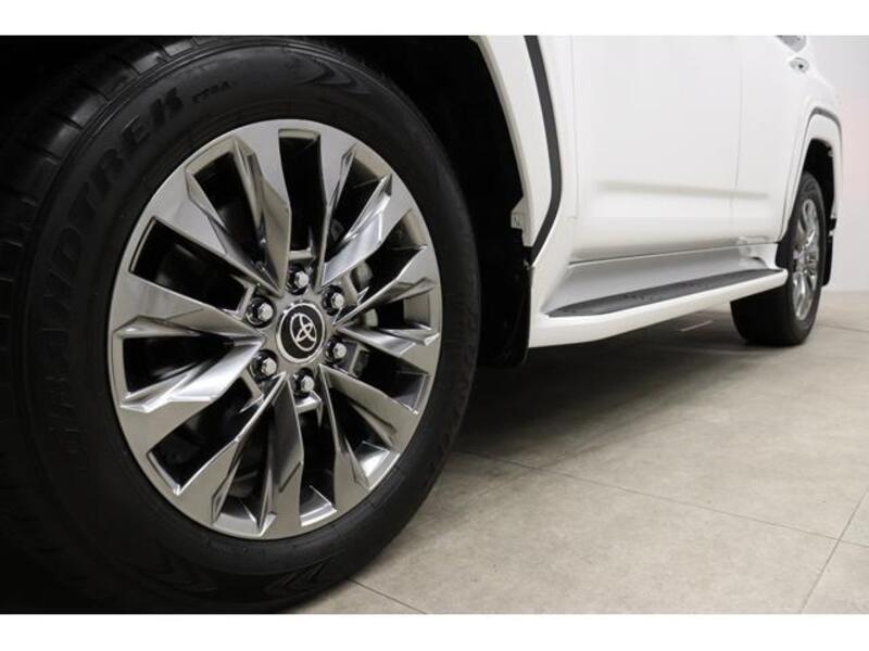 LAND CRUISER