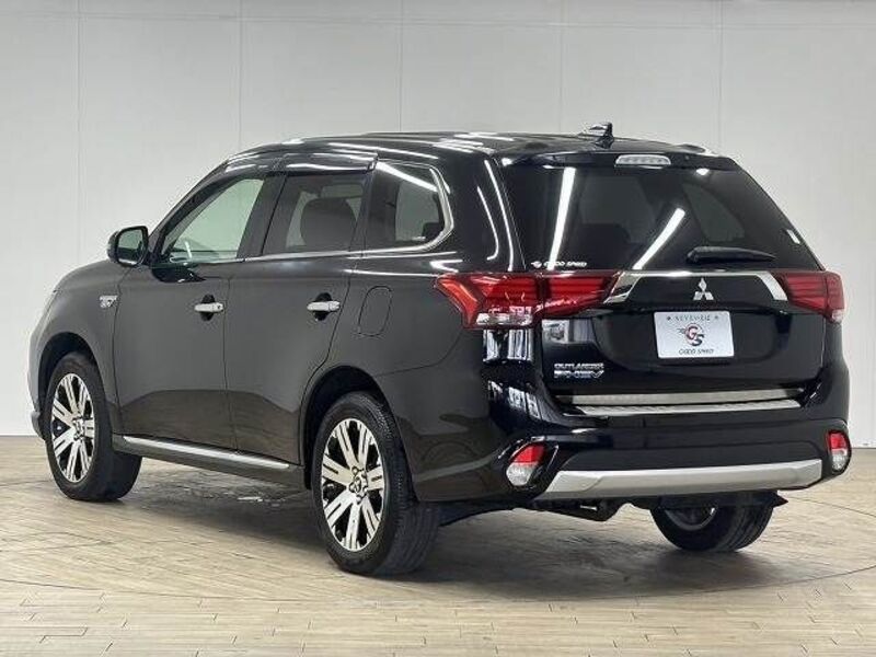 OUTLANDER PHEV