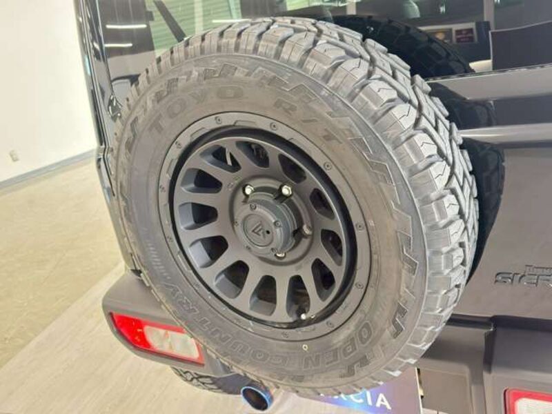 JIMNY SIERRA