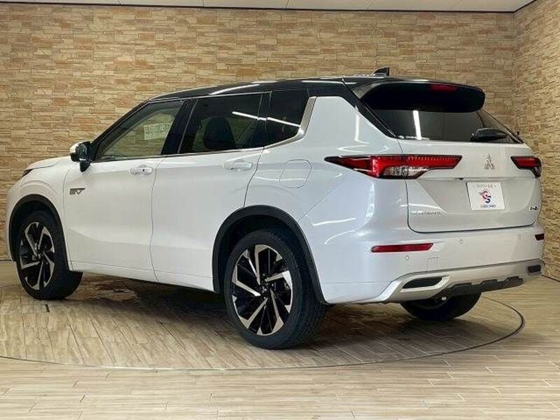 OUTLANDER PHEV
