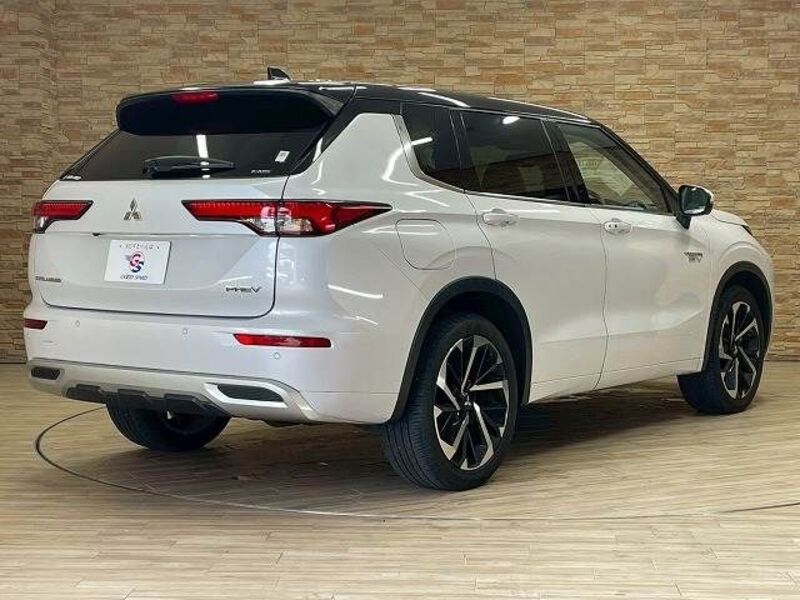 OUTLANDER PHEV
