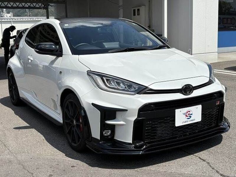 GR YARIS