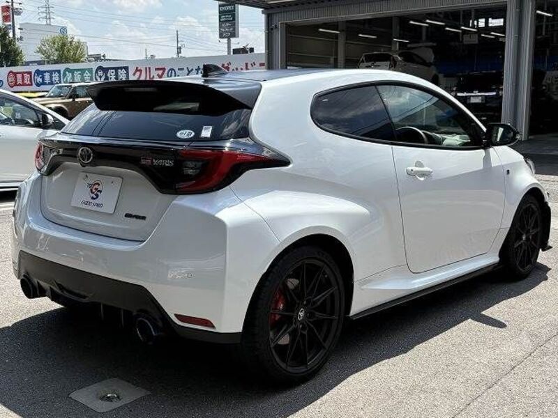 GR YARIS
