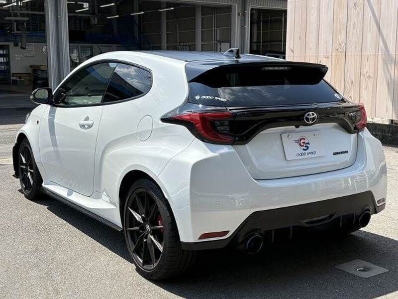 GR YARIS
