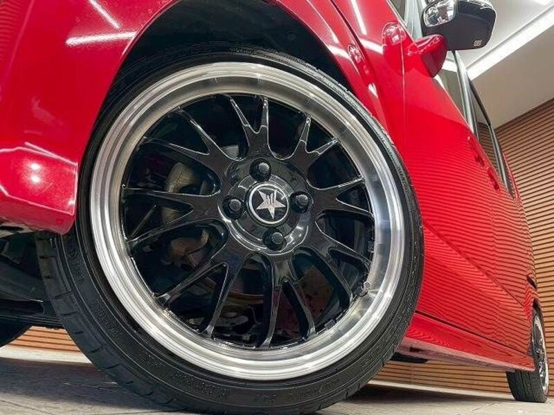 N BOX CUSTOM