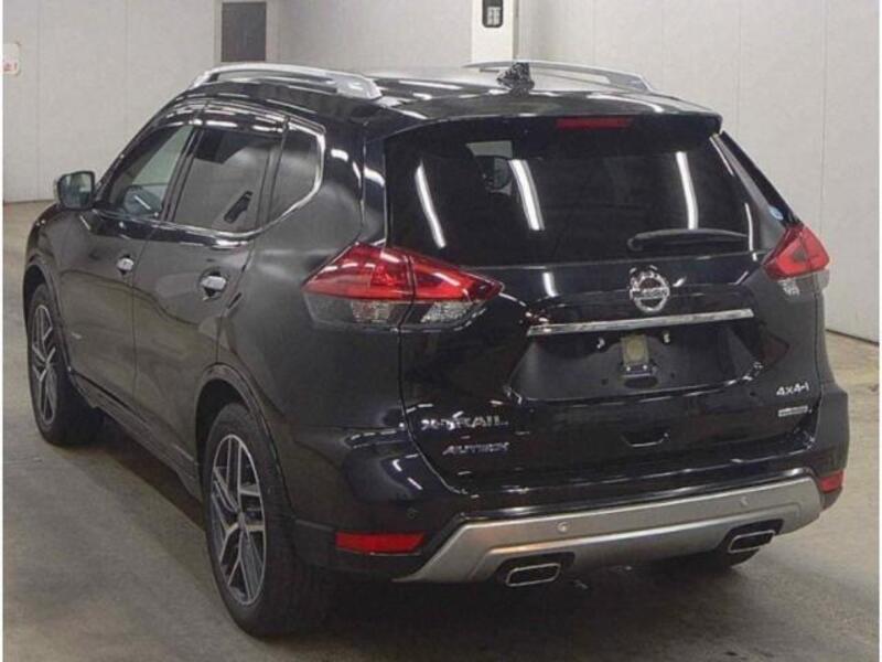 X-TRAIL