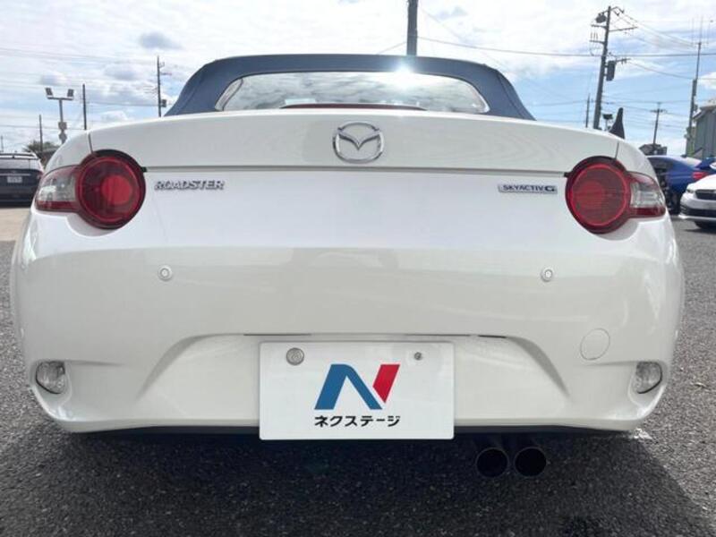 ROADSTER