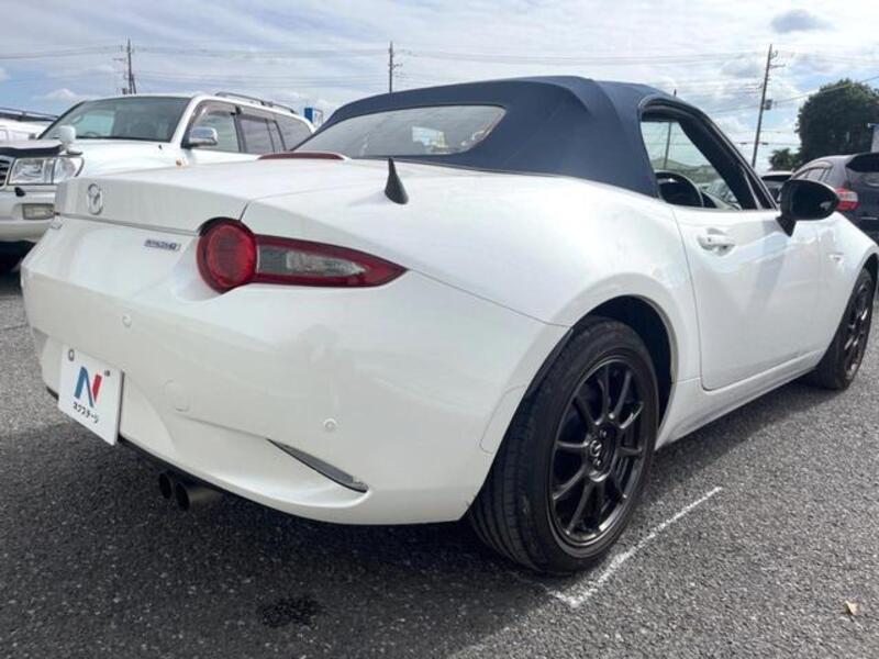 ROADSTER