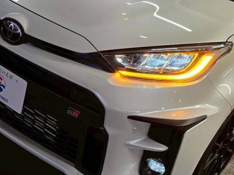 GR YARIS