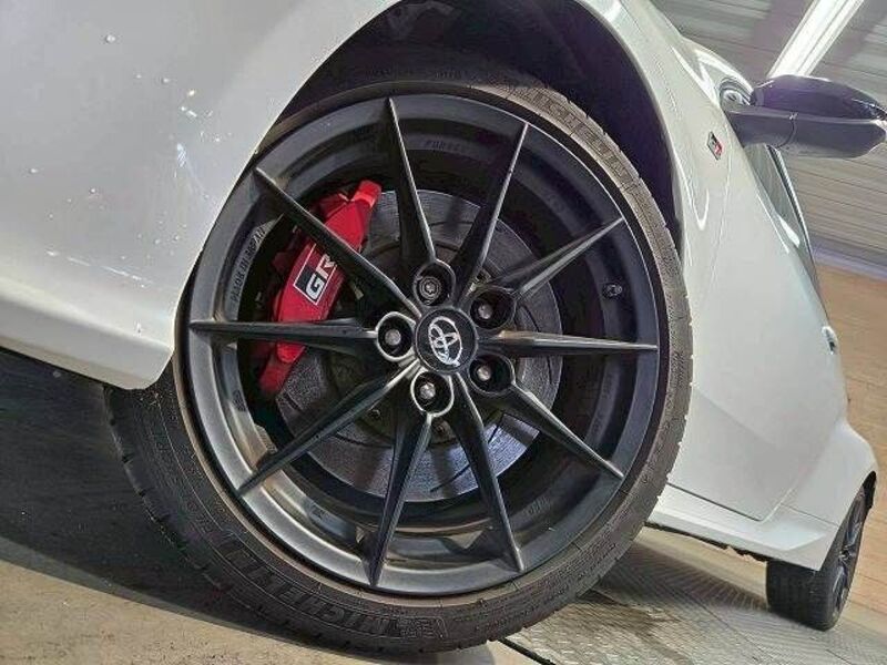 GR YARIS