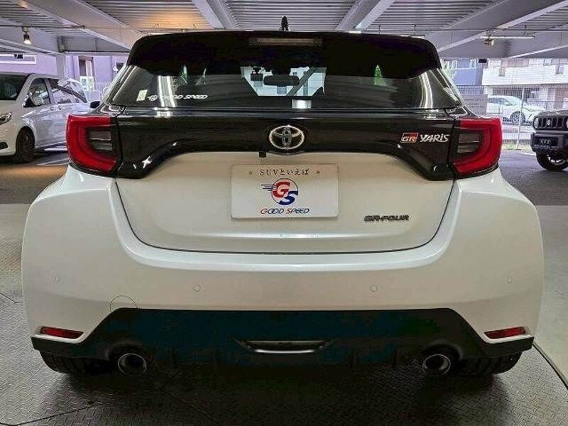 GR YARIS