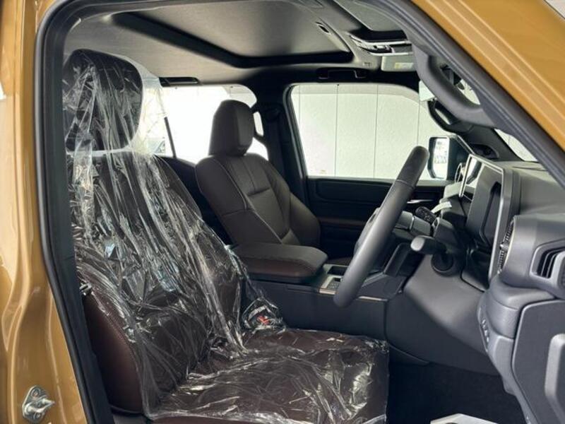 LAND CRUISER 250