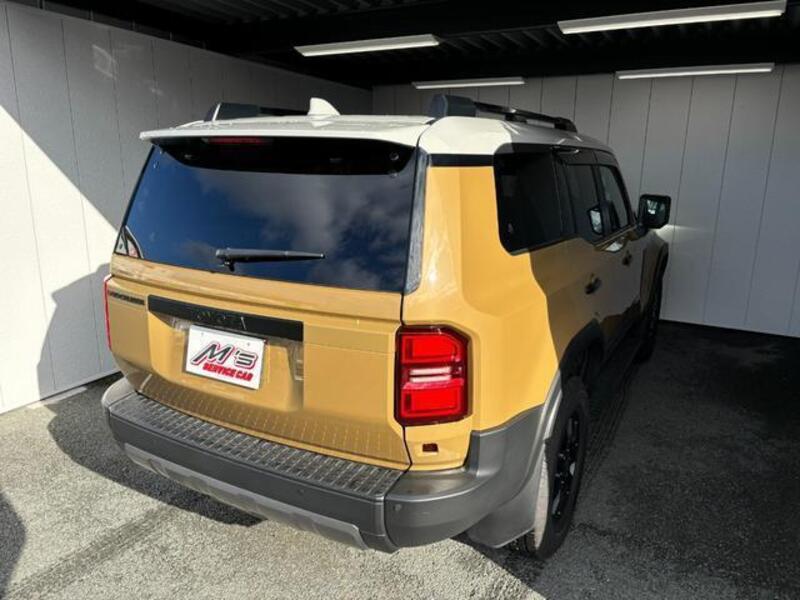 LAND CRUISER 250