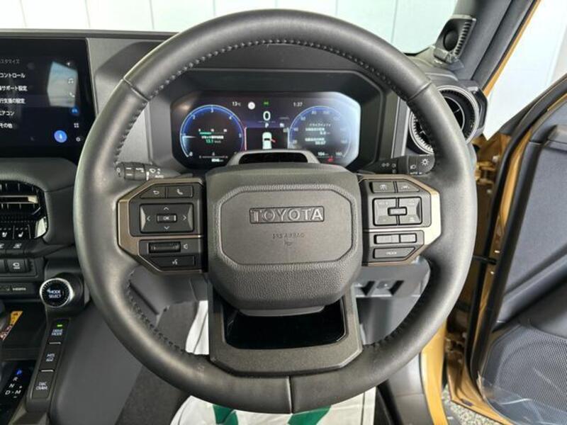 LAND CRUISER 250