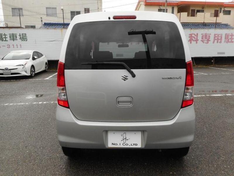 WAGON R