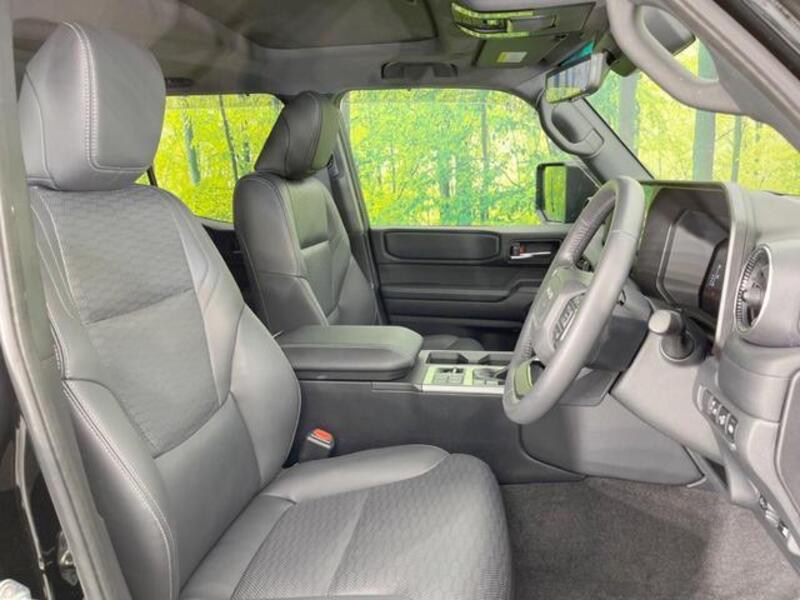 LAND CRUISER 250