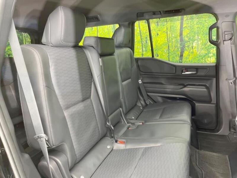 LAND CRUISER 250