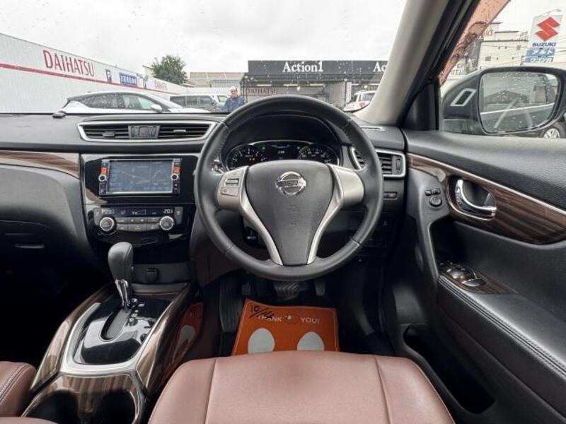 X-TRAIL