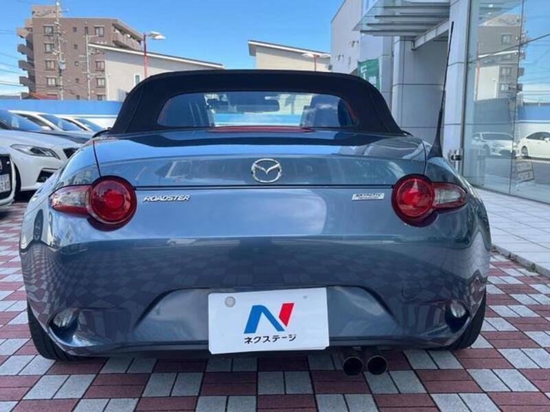 ROADSTER