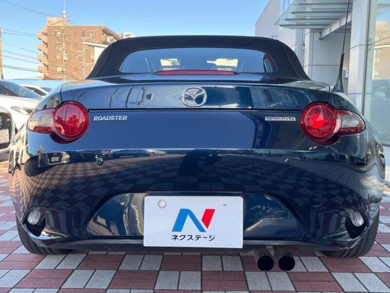 ROADSTER