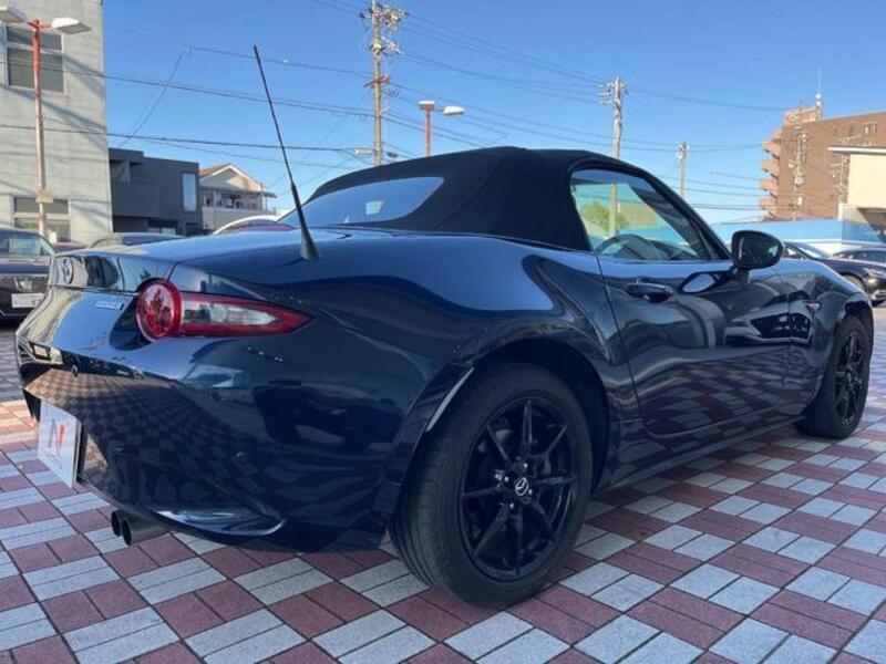 ROADSTER