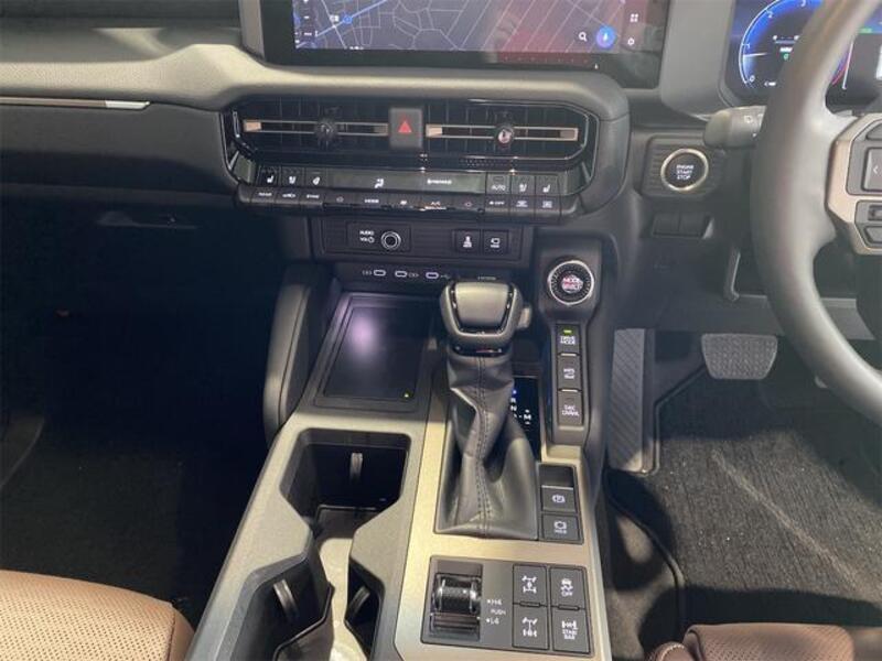LAND CRUISER 250