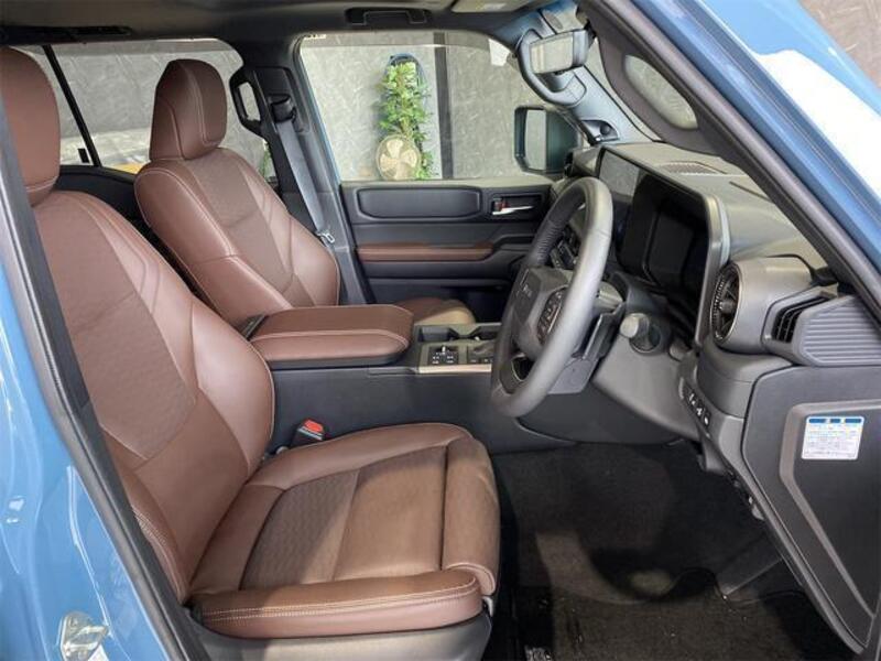LAND CRUISER 250