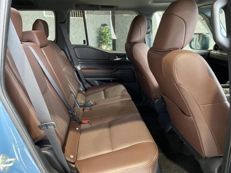 LAND CRUISER 250