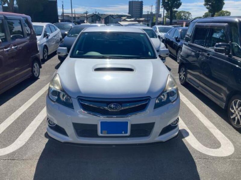 SUBARU LEGACY B4