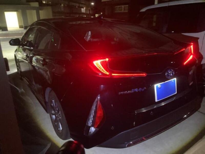 PRIUS PHV