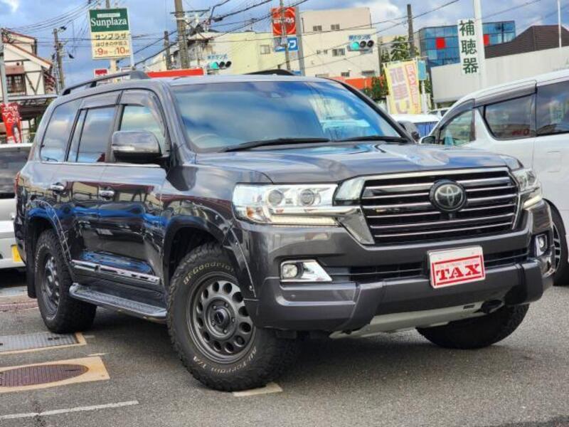 LAND CRUISER