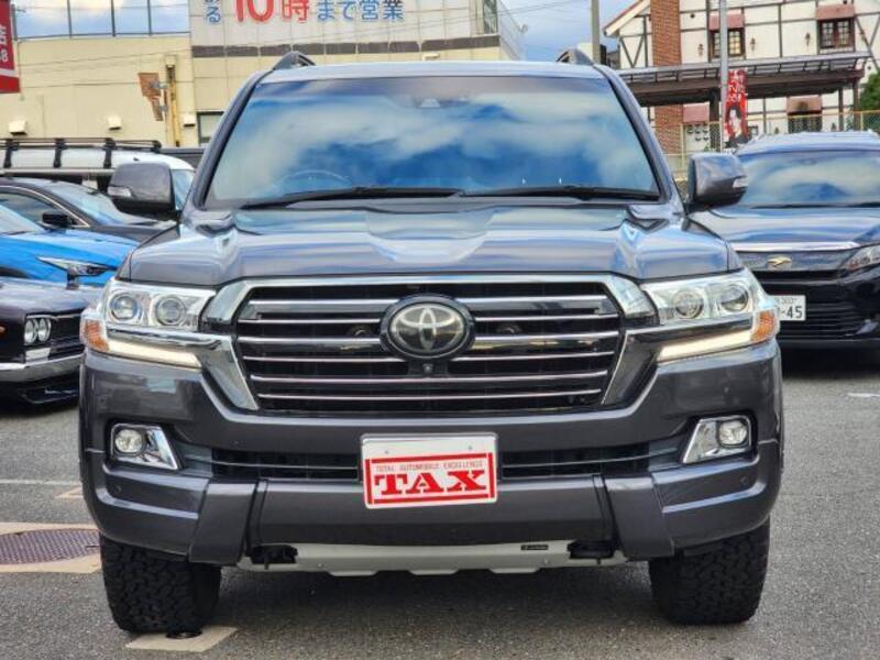 LAND CRUISER