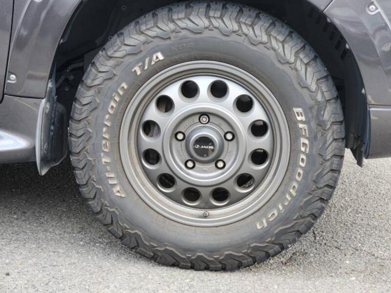 LAND CRUISER