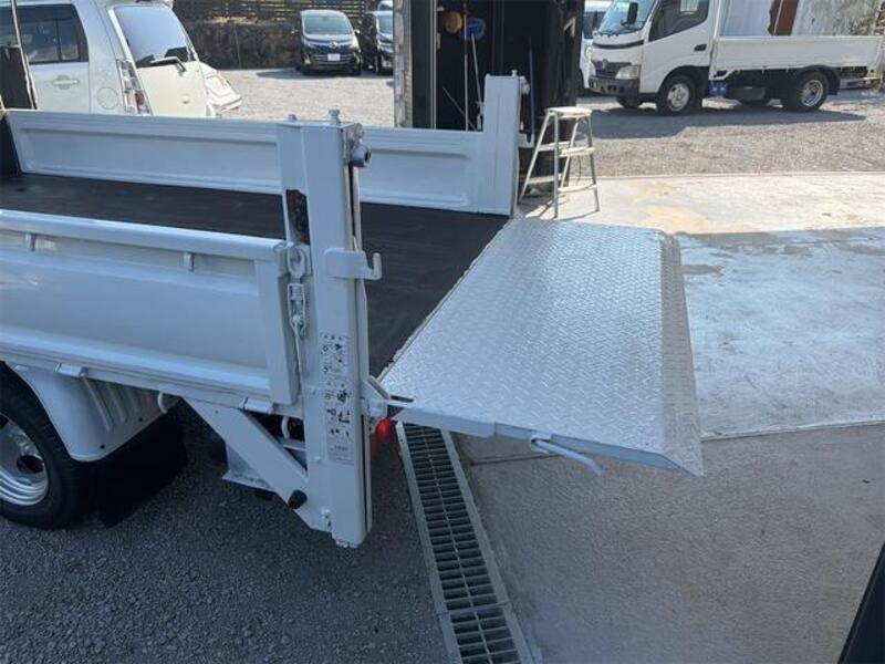 DELICA TRUCK
