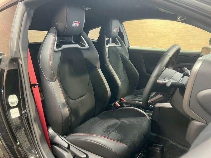 GR YARIS
