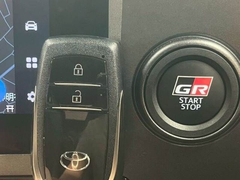 GR YARIS