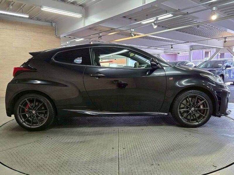 GR YARIS