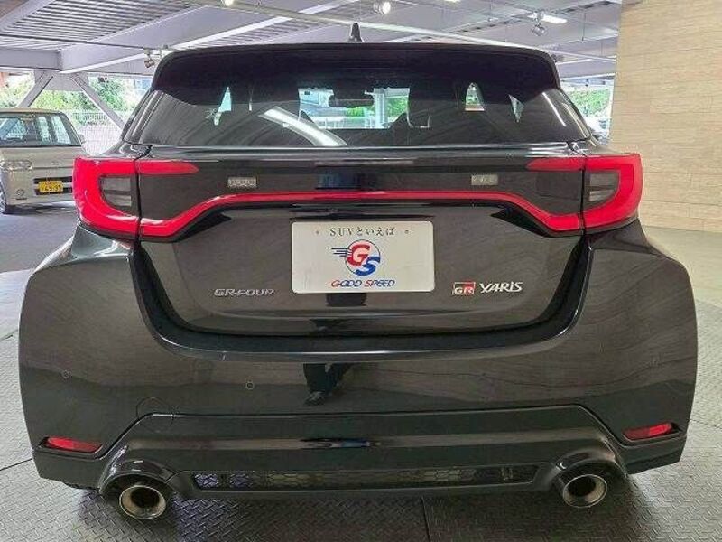 GR YARIS