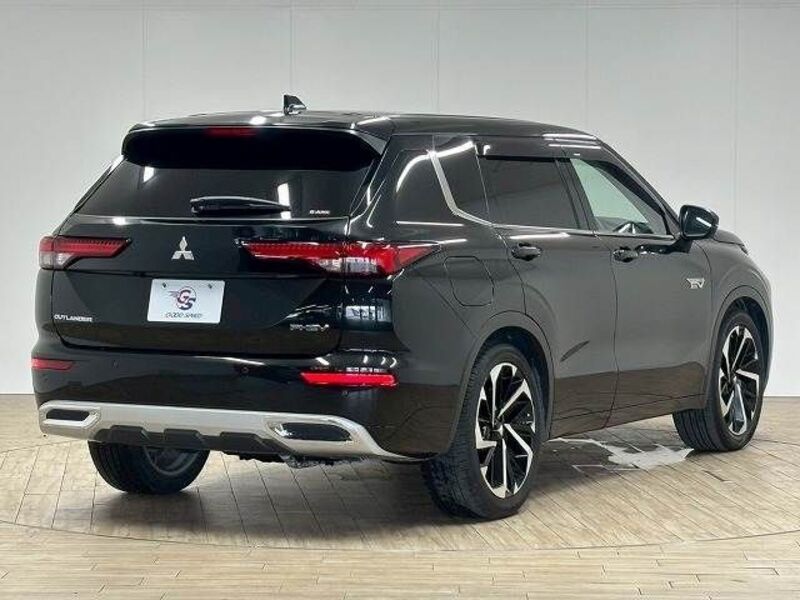 OUTLANDER PHEV