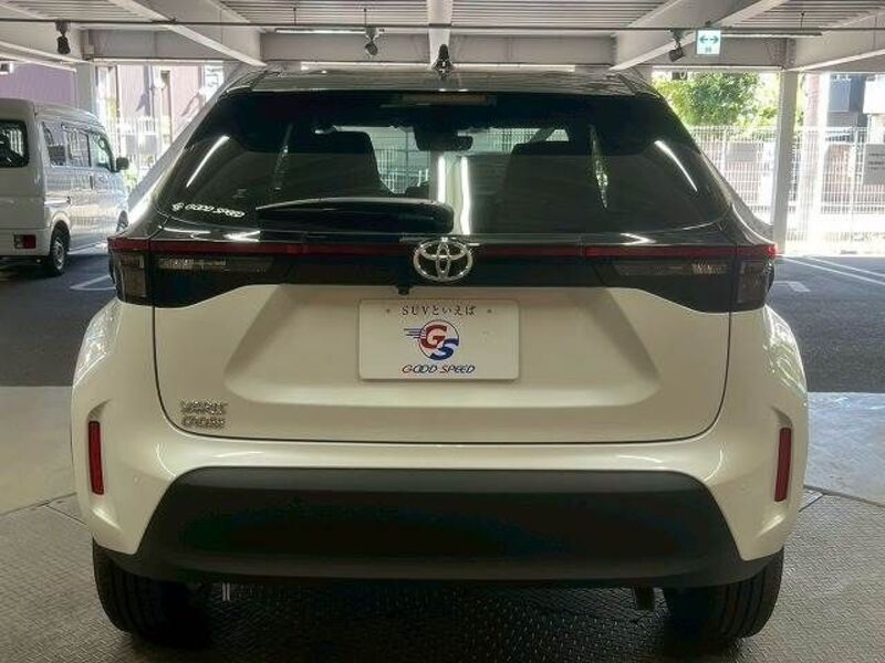 YARIS CROSS