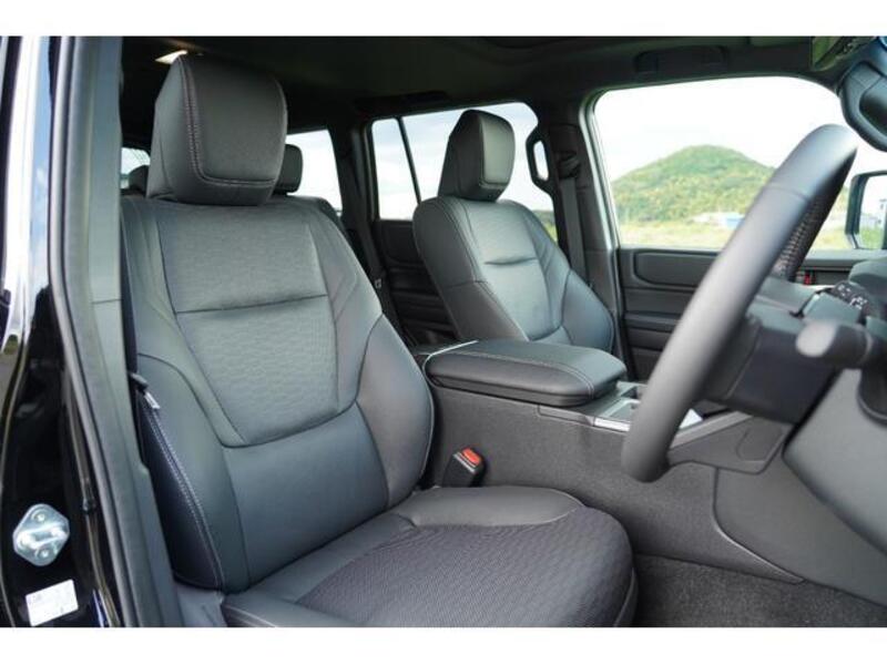 LAND CRUISER 250