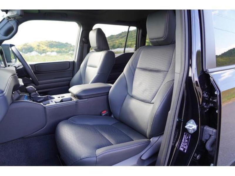 LAND CRUISER 250